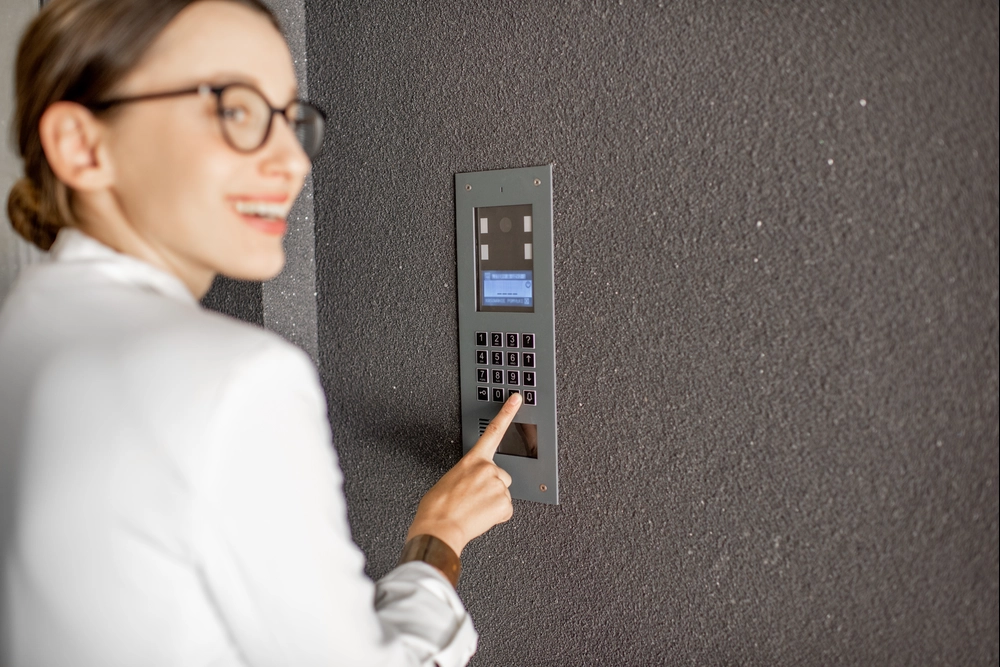 Five Benefits of a Commercial Intercom System for Your Business