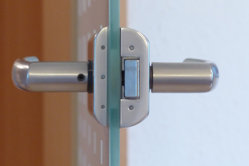 Choose Us For Door Lock Repair Services When Looking "Near Me"